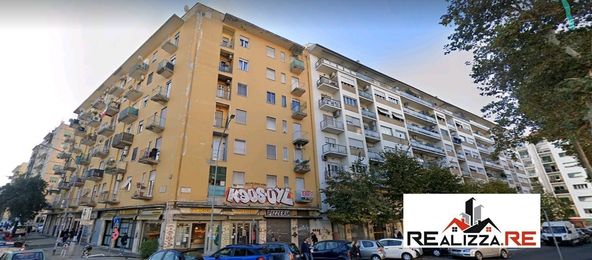 Tuscolana – Box €52.000