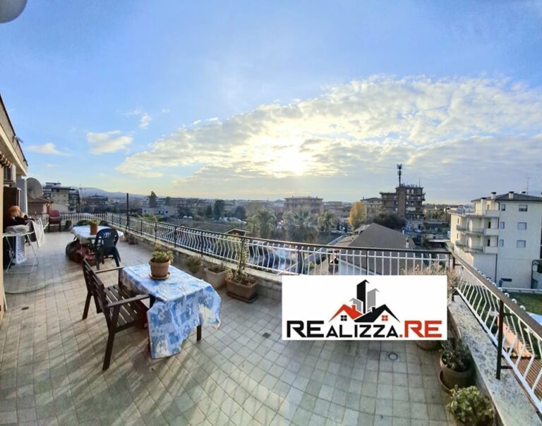 Borghesiana – Attico Ampio €295.000 trat.