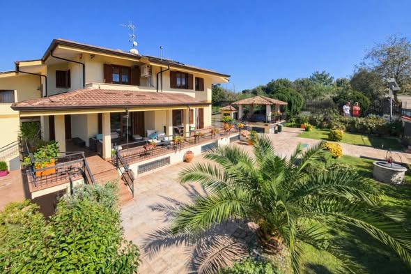 Frascati – Villa elegante
